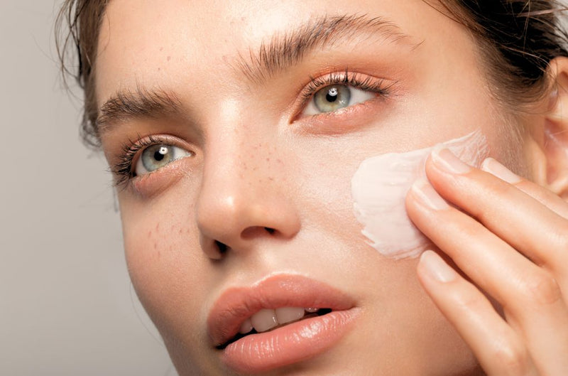 Skincare Routine Step 3: SPF Tagespflege 